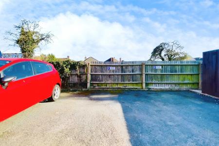 2 bedroom Terraced House for sale in Nelson Street, Syston, LE7