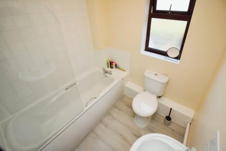 2 bedroom Terraced House for sale in Nelson Street, Syston, LE7