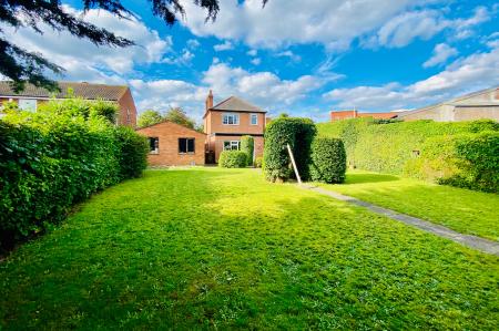 3 bedroom Detached house for sale in Nelson Street, Syston, LE7