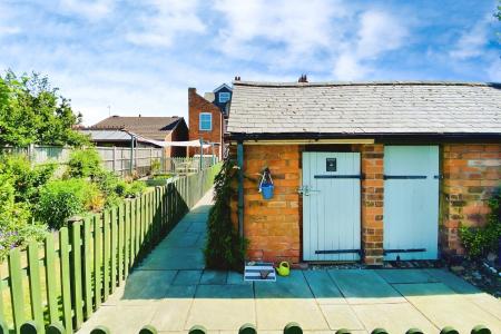 3 bedroom End of terrace house for sale in New Street, Queniborough, LE7