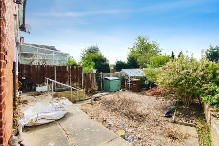 3 bedroom Semi-detached house for sale in Northdown Drive, Thurmaston, LE4