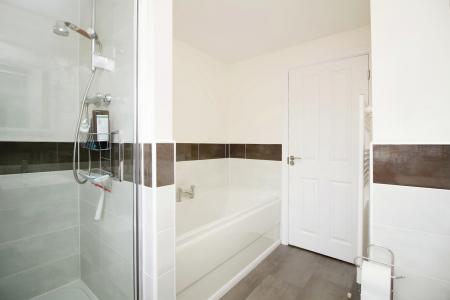 4 bedroom Detached house for sale in Nurseryman Way, Rearsby, LE7