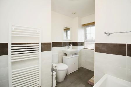 4 bedroom Detached house for sale in Nurseryman Way, Rearsby, LE7