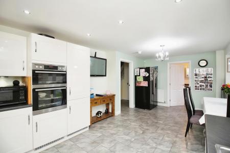 4 bedroom Detached house for sale in Nurseryman Way, Rearsby, LE7