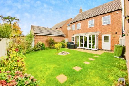 4 bedroom Detached house for sale in Nurseryman Way, Rearsby, LE7