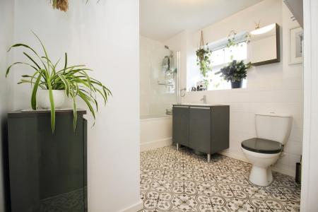 2 bedroom Flat for sale in Old Station Road, Syston, LE7