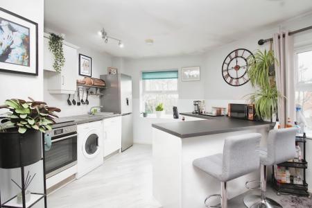 2 bedroom Flat for sale in Old Station Road, Syston, LE7