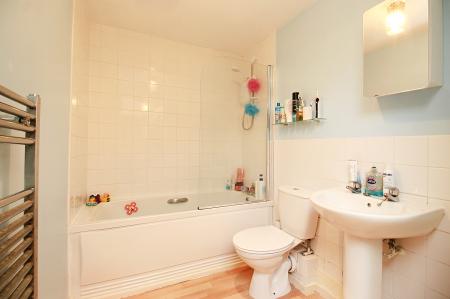 2 bedroom Flat for sale in Old Station Road, Syston