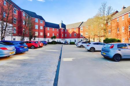 2 bedroom Flat for sale in Old Station Road, Syston, LE7