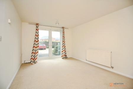 2 bedroom Ground floor maisonette for sale in Old Station Road, Syston, LE7