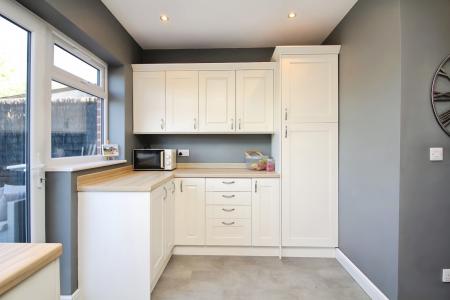 5 bedroom Semi-detached house for sale in Orchard Road, Birstall, LE4