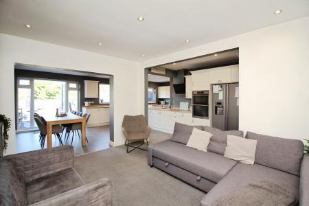 5 bedroom Semi-detached house for sale in Orchard Road, Birstall, LE4