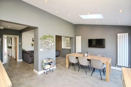 5 bedroom Semi-detached house for sale in Orchard Road, Birstall, LE4