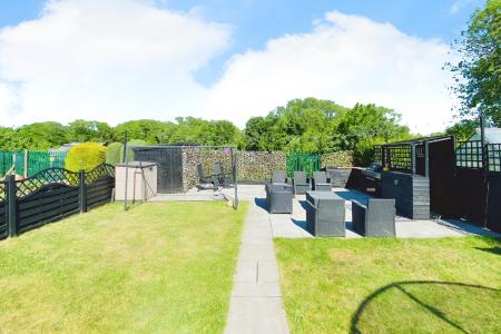 5 bedroom Semi-detached house for sale in Orchard Road, Birstall, LE4