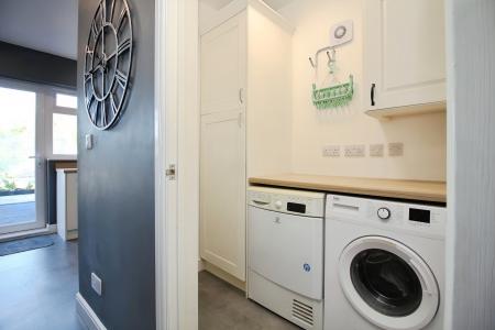 5 bedroom Semi-detached house for sale in Orchard Road, Birstall, LE4