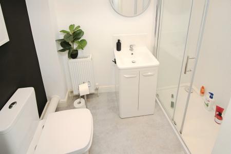 5 bedroom Semi-detached house for sale in Orchard Road, Birstall, LE4