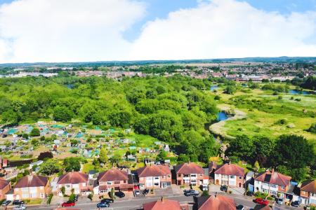 5 bedroom Semi-detached house for sale in Orchard Road, Birstall, LE4