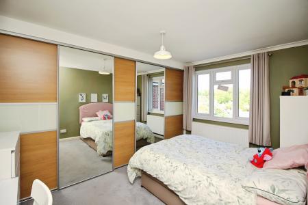 5 bedroom Semi-detached house for sale in Orchard Road, Birstall, LE4