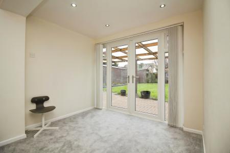 4 bedroom Semi-detached house for sale in Oriel Drive, Syston, LE7