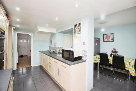 4 bedroom Semi-detached house for sale in Oriel Drive, Syston, LE7