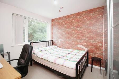4 bedroom Semi-detached house for sale in Oriel Drive, Syston, LE7