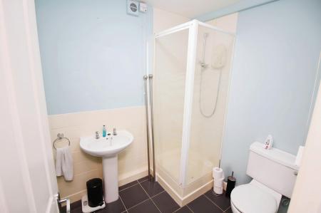 4 bedroom Semi-detached house for sale in Oriel Drive, Syston, LE7