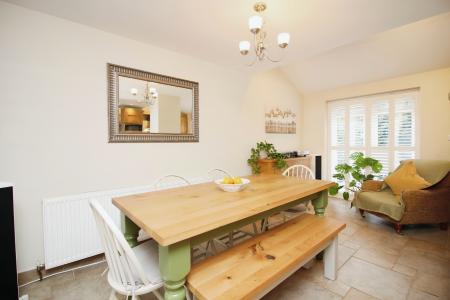 4 bedroom Detached house for sale in Oriel Drive, Syston, LE7