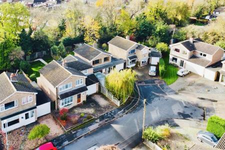 4 bedroom Detached house for sale in Oriel Drive, Syston, LE7