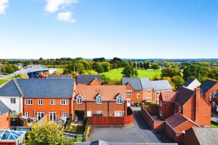 2 bedroom Maisonette for sale in Palmer Square, Birstall, LE4