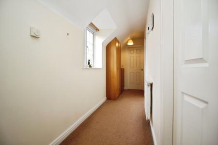 2 bedroom Maisonette for sale in Palmer Square, Birstall, LE4