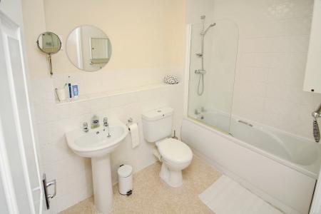 2 bedroom Maisonette for sale in Palmer Square, Birstall, LE4