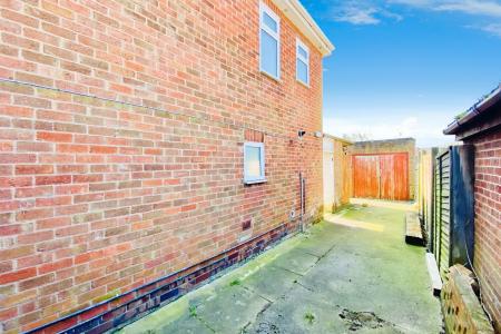 3 bedroom Semi-detached house for sale in Parkdale Road, Thurmaston, LE4