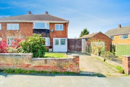 3 bedroom Semi-detached house for sale in Parkdale Road, Thurmaston, LE4