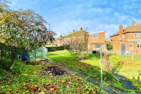 4 bedroom Semi-detached house for sale in Parkdale Road, Thurmaston, LE4