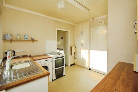 4 bedroom Semi-detached house for sale in Parkdale Road, Thurmaston, LE4