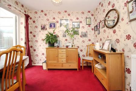 3 bedroom Semi-detached house for sale in Parkdale Road, Thurmaston, LE4