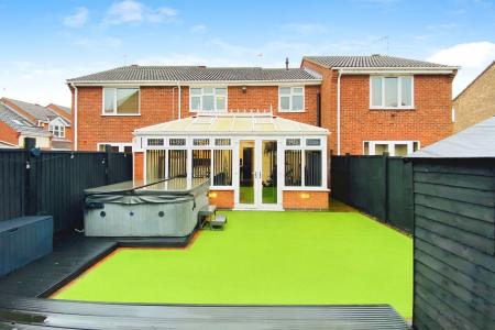 3 bedroom Town house for sale in Partridge close, Syston, LE7