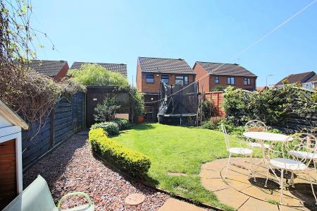 3 bedroom Town house for sale in Partridge Close, Syston, LE7