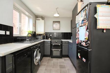3 bedroom Town house for sale in Partridge Close, Syston, LE7