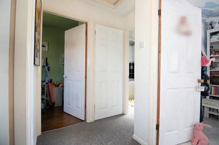 3 bedroom Town house for sale in Partridge Close, Syston, LE7