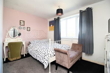 3 bedroom Town house for sale in Partridge Close, Syston, LE7