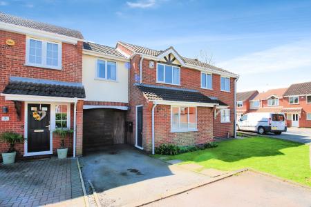 3 bedroom Town house for sale in Partridge Close, Syston, LE7