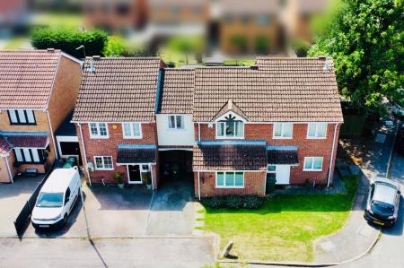 3 bedroom Town house for sale in Partridge Close, Syston, LE7