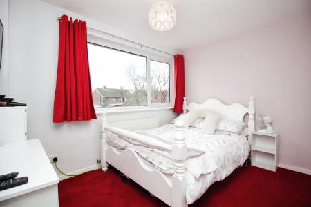 4 bedroom Semi-detached house for sale in Pembroke Avenue, Syston, LE7