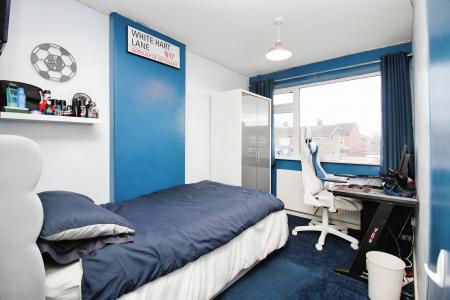 4 bedroom Semi-detached house for sale in Pembroke Avenue, Syston, LE7