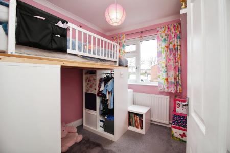 3 bedroom Detached house for sale in Pembroke Avenue, Syston, LE7