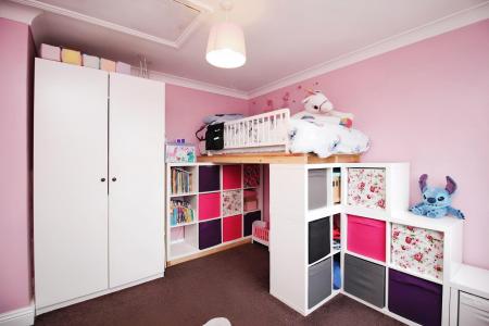 3 bedroom Detached house for sale in Pembroke Avenue, Syston, LE7