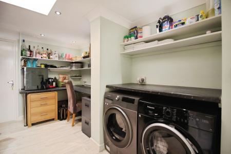 3 bedroom Detached house for sale in Ploughmans Lea, East Goscote, LE7