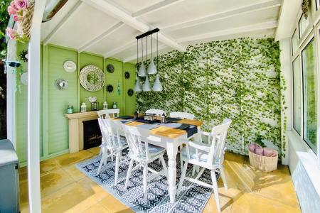 3 bedroom Detached house for sale in Ploughmans Lea, East Goscote, LE7