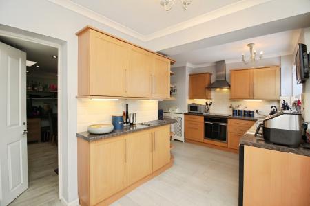 3 bedroom Detached house for sale in Ploughmans Lea, East Goscote, LE7